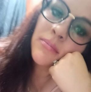 Meet your Posher, Vicky